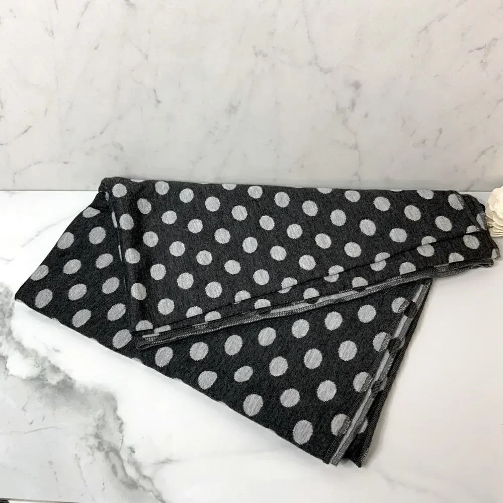 Women’s Dana Herbert scarf